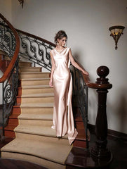Charming V Neck Sleeveless Long Mermaid Formal Dress With Pleated