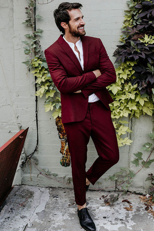 Newinlook Simple Burgundy Reception Suit with Peaked Lapel for Groom