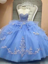 Exquisite Light Blue Tulle Quinceanera Dress Strapless Tiered Ball Gown with Delicate Lace Appliques for Sweet 16