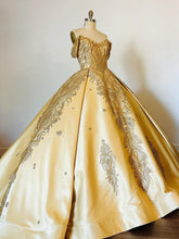 Gold Satin Quinceanera Dress Off-Shoulder Ball Gown with Intricate Appliques for Sweet 16
