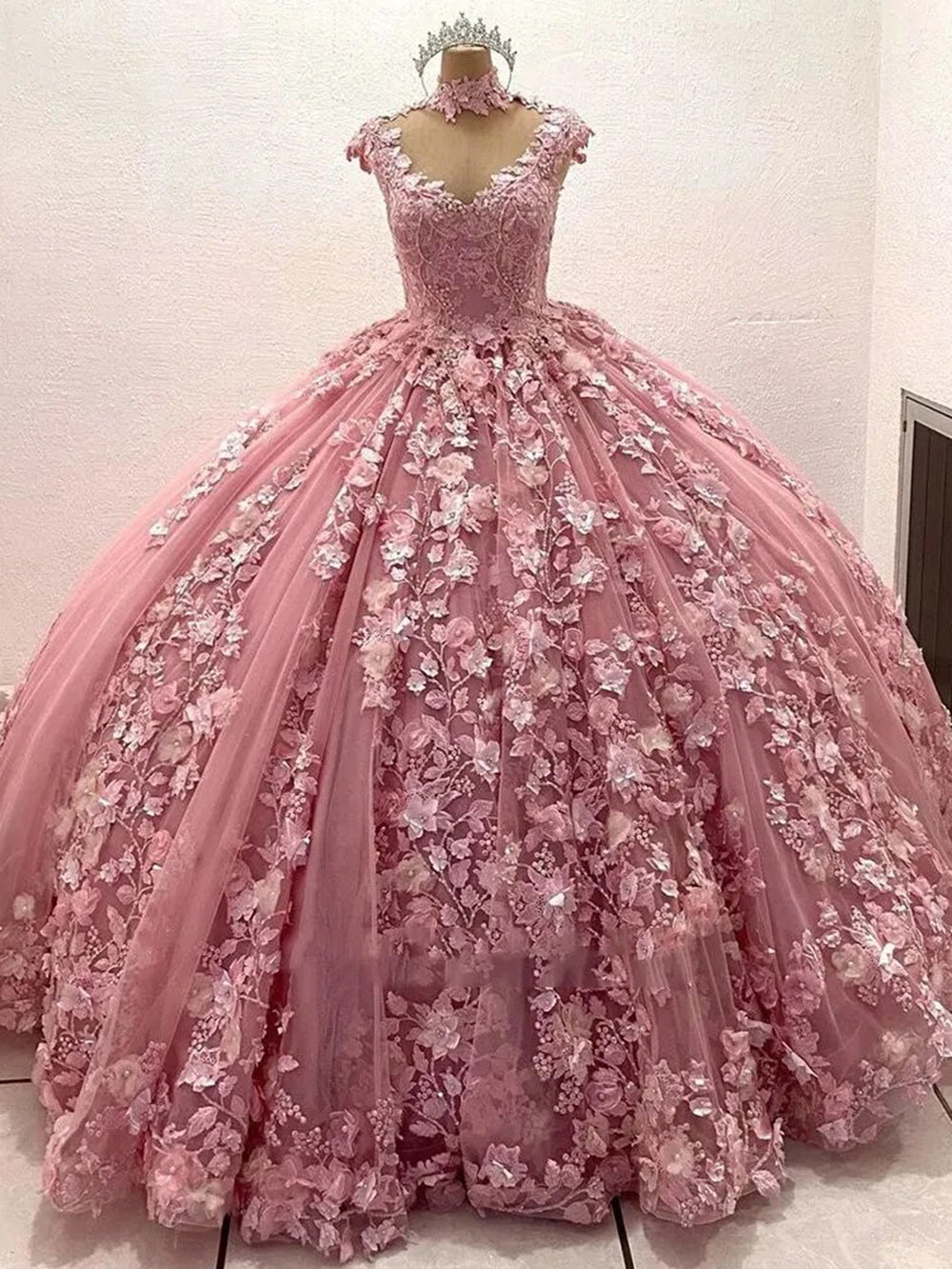 Exquisite Pink Tulle Princess Gown Sweetheart Neckline 3D Floral Appliques & Beaded Elegance for Quinceanera & Sweet 16