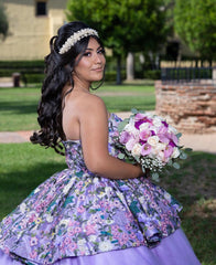 Lavender Tulle Quinceanera Dress Strapless Ball Gown with Floral Appliques for Sweet 16 & Evening Galas