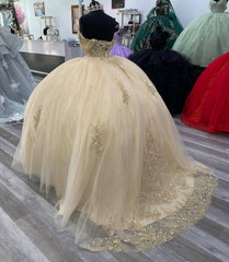 Exquisite Champagne Ball Gown Off-Shoulder Beaded Lace Quinceanera Dress for Sweet 16 & Formal Galas