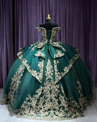 Exquisite Emerald Green Quinceanera Dress Off-Shoulder Gold Lace Ball Gown with Beaded Applique & Tiered Ruffles for Sweet 16 & Princess Weddings