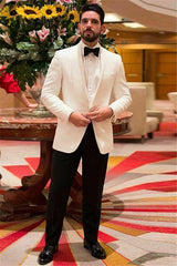 Newinlook Chic White Shawl Lapel Men’s Wedding Suit with One Button