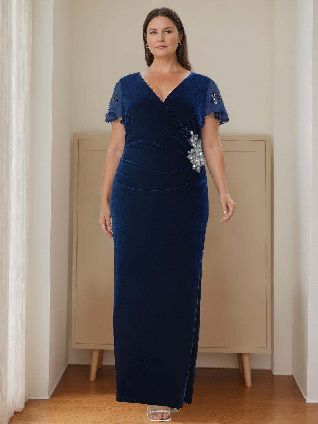 Plus Size Velvet Mother of the Bride Dress with V-Neck Ruffles and Appliques