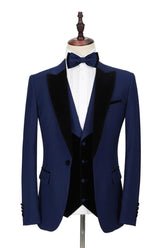 Newinlook Dark Blue Peak Lapel Men’s Wedding Suit with Velvet Lapel
