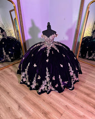 Luxury Dark Purple Velvet Quinceanera Dress Off-Shoulder Ball Gown with Gold Beaded Flowers & Butterfly Appliques for Sweet 16