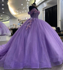 Exquisite Off-Shoulder Ball Gown with 3D Floral Lace Appliques Purple Tulle Quinceanera Dress for Sweet 16 & Birthday Celebrations