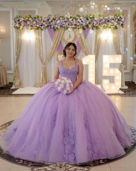 Lilac Tulle Quinceanera Dress Sweetheart Ball Gown with Lace Appliques & Beaded Details for Sweet 16 & Evening Galas