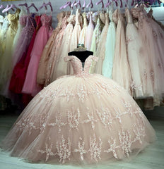 Exquisite Off-Shoulder Ball Gown with Lace Appliques & Bow Detail Pink Tulle Quinceanera Dress for Sweet 16 & Princess Birthday Parties