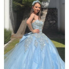 Exquisite Sky Blue Tulle Quinceanera Dress Strapless Ball Gown with Lace Appliques Beaded Details & Tiered Ruffles for Sweet 16 & Birthday Celebrations