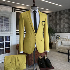 Newinlook Formal Yellow Three Flap Groom Suit with Peaked Lapel and One Button New
