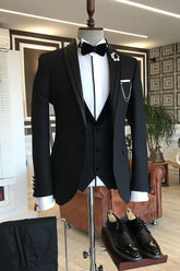 Newinlook Earl Black Shawl Lapel 3-Piece Wedding Suit for Stylish Bridegrooms