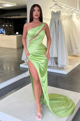 Newinlook Light Green One-Shoulder Long Sleeveless Slit Evening Dress