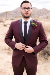 Newinlook Handsome Burgundy Groom’s Suit with Tailcoats for Weddings