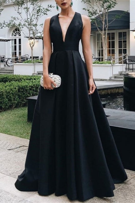 Charming Long A-Line Black V-Neck Sleeveless A-Line Halt Stain Prom Dresses with Bow