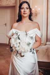 Gorgeous Long A-Line Elegant V-Neck Off-The Shoulder Split Front Strapless Wedding Dresses with Ruffles