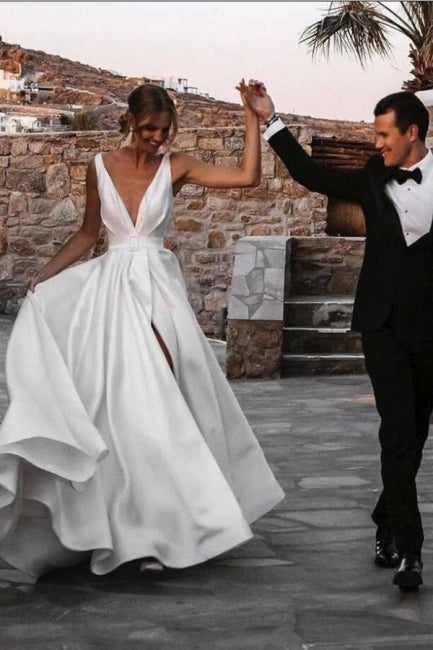Beautiful Long A-Line V-Neck Split Front Sleeveless Stain Wedding Dresses with Ruffles