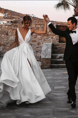 Beautiful Long A-Line V-Neck Split Front Sleeveless Stain Wedding Dresses with Ruffles