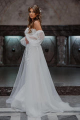 Gorgeous Long A-Line Tulle Strapless Mermaid Floor-Length Wedding Dresses with Lace
