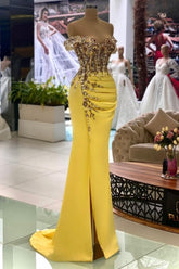 Glamorous Column Yellow Sleeveless Off-The-Shoulder Stain Floor-Length Prom Dresses with Beads