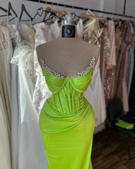 Elegant Column Spaghetti Straps Sleeveless Ruffled Satin Evening Dress