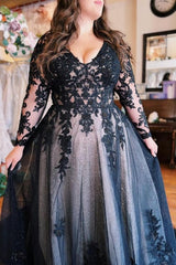 Fabulous Long Floor-Length A-Line Split Front Long Sleeves V-Neck Prom Dresses with Appliques
