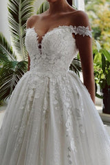 Sweetheart Long A-Line Off-The-Shoulder Tulle Appliques Wedding Dresses with Lace