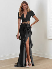 V-Neck Floor-Length Mermaid/Trumpet Mother of the Bride Dresses with Ruffles