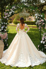 Sweetheart Long Ivory Princess Long Sleeve Appliqué Wedding Dress With Train