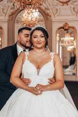 Luxury Sweetheart Ball Gown Straps Stain Wedding Dress with Appliques