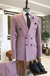 Newinlook Fashionable Pink Double-Breasted Wedding Suit with Peaked Lapel and Three Flaps