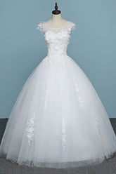 Chic Jewel Tulle Lace White Wedding Dress Sleeveless Appliques Bridal Gowns with Flowers Online
