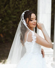 Stylish Long White A-line Spaghetti Strap Lace Sleeveless Wedding Dress