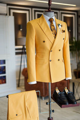 Newinlook Popular Yellow Double-Breasted Bespoke Evening Suit with Peaked Lapel