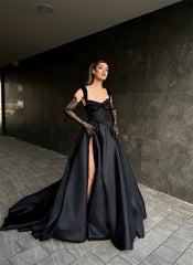 Designer Long Black A-line Lace Sleeveless Prom Dress Featuring a Chic Slit