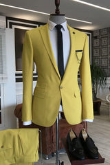 Newinlook Formal Yellow Three Flap Groom Suit with Peaked Lapel and One Button New