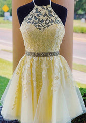 A-Line Halter Sleeveless Lace Tulle Short/Mini Homecoming Dress with Beading