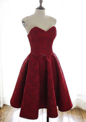 A-line Sweetheart Sleeveless Lace Short/Mini Homecoming Dress with Beading