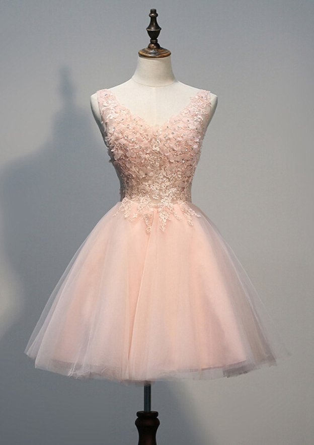 A-Line/Princess V-Neck Sleeveless Short/Mini Tulle Prom Dress with Appliqued Beading