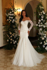 Refined Long Ivory Mermaid Long Sleeve Lace Tulle Wedding Dress
