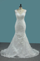 Elegant Mermaid V-neck Tulle Wedding Dress White Lace Appliques Beadings Bridal Gowns Online