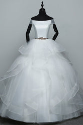 Elegant Off-the-Shoulder Organza Wedding Dress Sleeveless Ruffles Bridal Gowns with Beading Sash