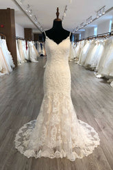 Elegant Spaghetti Straps Mermaid Wedding Dress Tulle Lace Appliques V-Neck Bridal Gowns Online