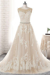 Glamorous Creamy Tulle Round Neck Long Wedding Dress White Lace Applique Bridal Gowns On Sale