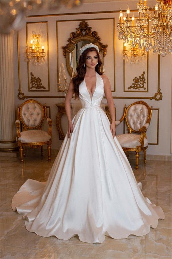 fitted lace wedding dress Halter V-Neck Wedding Dress Sleeveless Long Newinlook fitted lace wedding dress Halter V-Neck Wedding Dress Sleeveless Long Newinlook