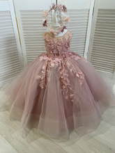 Adorable Sleeveless Ball Gown for Flower Girls with Floral Appliqué Detailing
