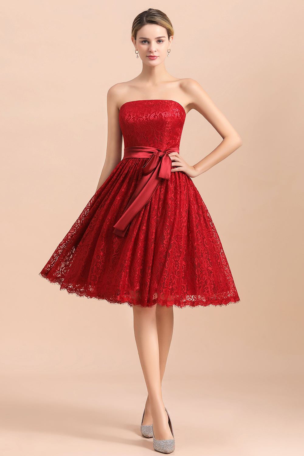 Pretty Strapless Red Lace Bridesmaid dresses Sleeveless Short Wedding – Newinlook