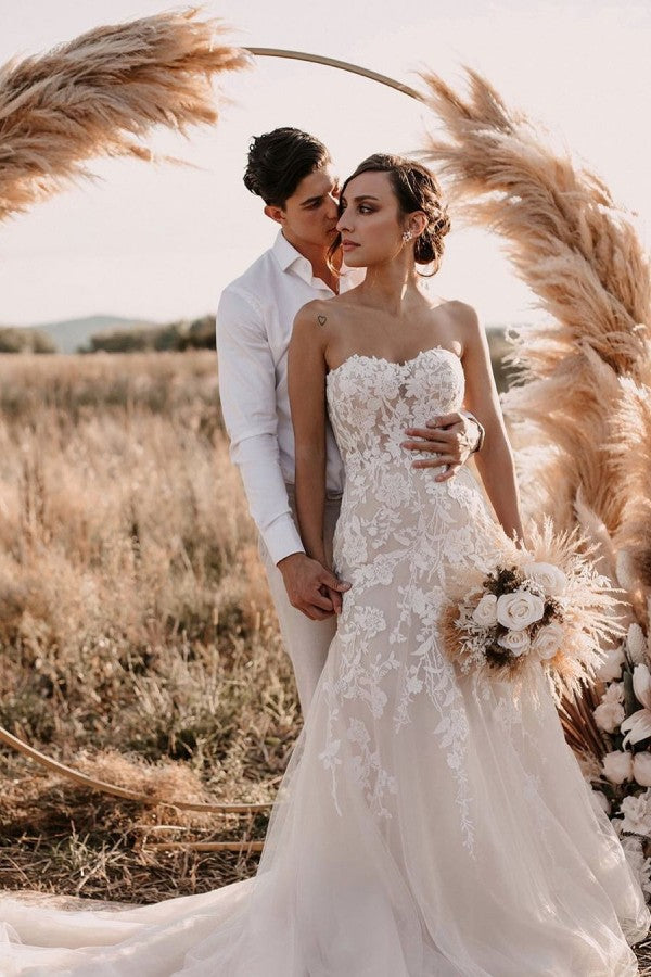 Vintage Sweetheart Mermaid Wedding Dress With Lace Appliques Newinlook Vintage Sweetheart Mermaid Wedding Dress With Lace Appliques Newinlook